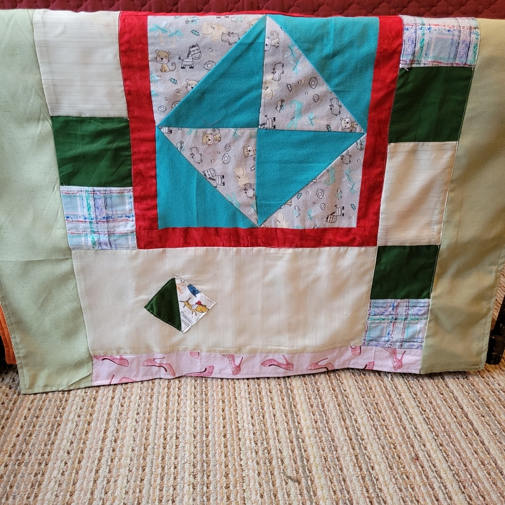 Lightweight lap handcrafted block quilt